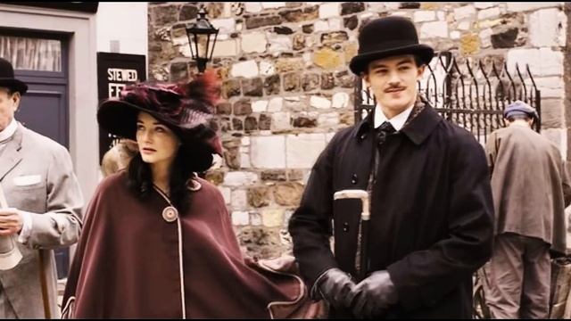 Gideon & Gwendolyn — Just like fire. смотреть онлайн