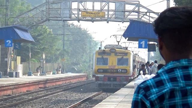Sealdah-Krishnanagar City 3PH Bombardier EMU Local arriving Taherpur Railway Station смотреть онлайн