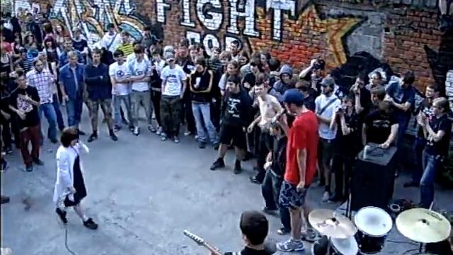 Pissing girls 23.06.2007 Жуковский тир смотреть онлайн