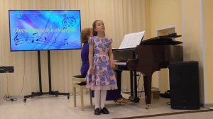 "Сюзон и мотылёк" - исп. Некрасова Анастасия 1 кл. (вокал)