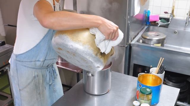 Incredibly Delicious Dinner At A Japanese Student Dormitory Cafeteria! Japanese Food