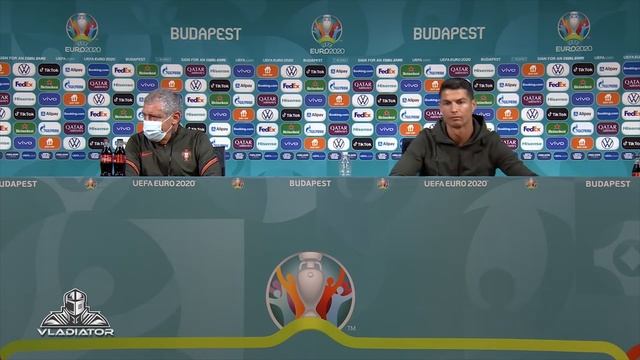 Cristiano Ronaldo is not a fan of Coca Cola смотреть онлайн