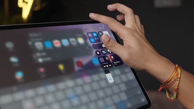 iPad OS 18 Crazy Features * Install Now* смотреть онлайн