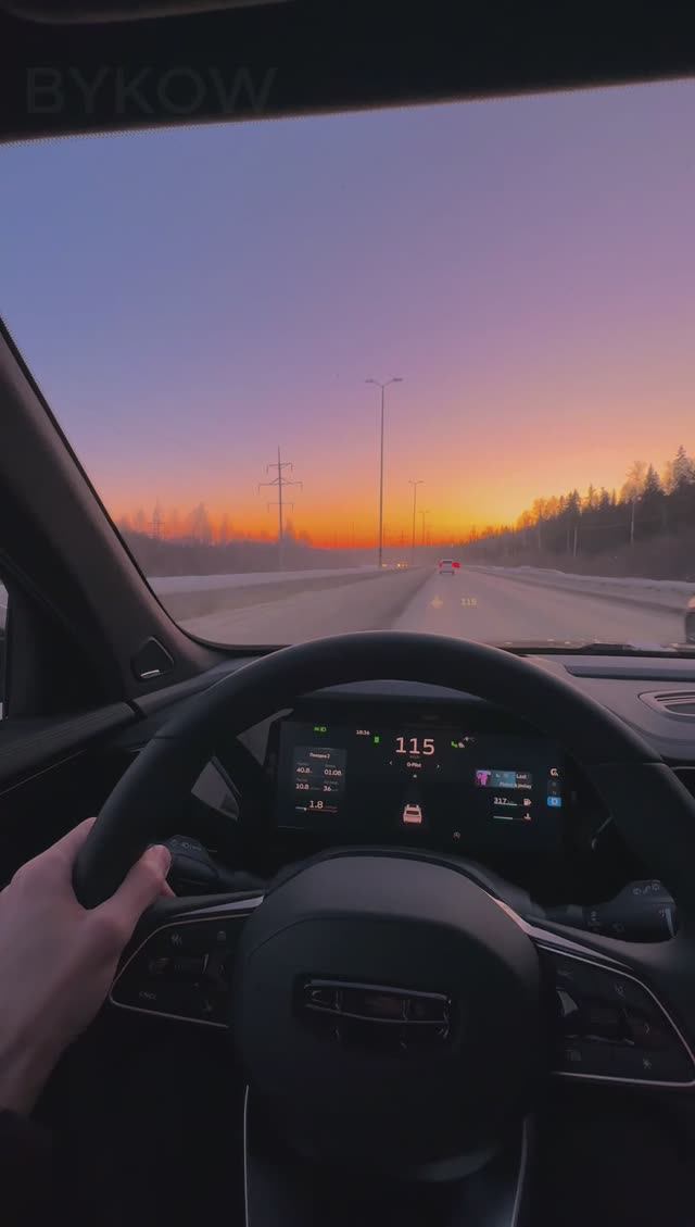 Идеальный момент: трасса, закат и Geely Monjaro! #monjaro #geely #automobile смотреть онлайн