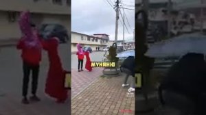 Чупапи муняню моменты с Людьми