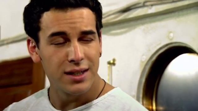 Ulises & Ainhoa - El Barco смотреть онлайн