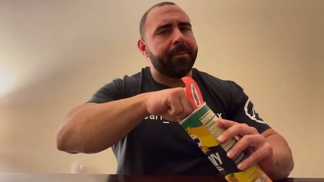 Carl Eats Snax - Episode 73 - Pringle’s Wavy Pineapple Habanero Chips смотреть онлайн