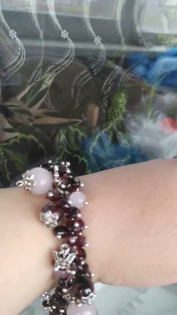 Комплект. Сборка бижутерии. Крошка граната и розовый кварц. смотреть онлайн