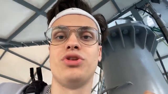 БУСТЕР В ЭКСТРИМ ПАРКЕ В СОЧИ БУСТЕР СЛОВИЛ ПАНИКУ НА СПУСКЕ BUSTER ROFLS смотреть онлайн
