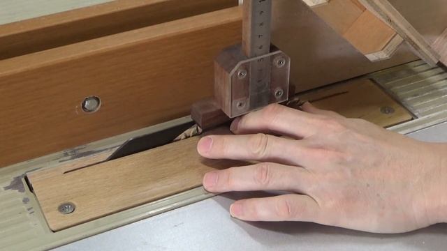 【DIY】交換式のスプライン治具のアイデア || spline jig || Woodworking смотреть онлайн