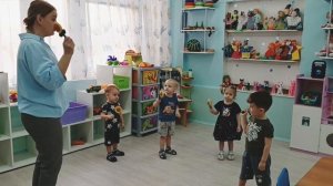Музыкально-ритмическая игра "Здравствуйте ладошки" группа раннего возраста "Совята"