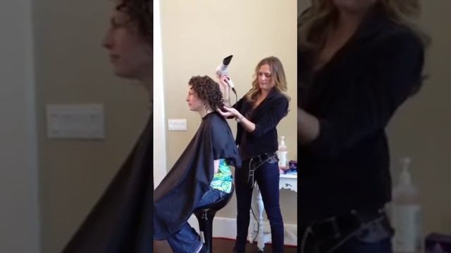 How to Blow Dry and Style Curly Hair Part 3 смотреть онлайн