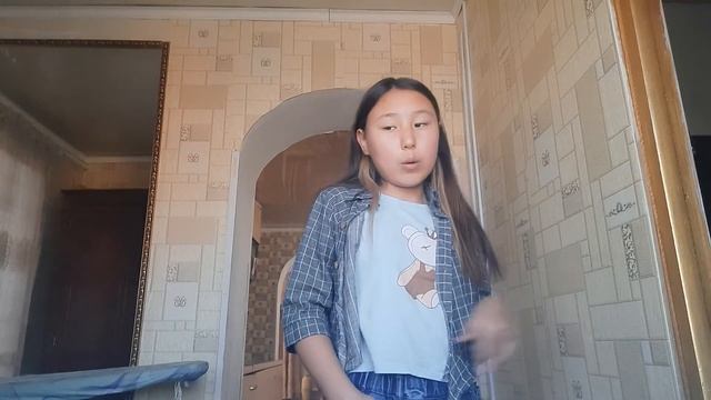 готовлюсь ко дню рождения подруги 💜Выбераю лук.. смотреть онлайн