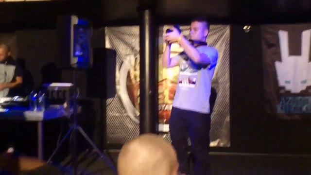 Delik - Ujasníme si fakty, Pouliční ekonomická TOUR [ Ostrava - Marley 19.10. 2012 ] смотреть онлайн