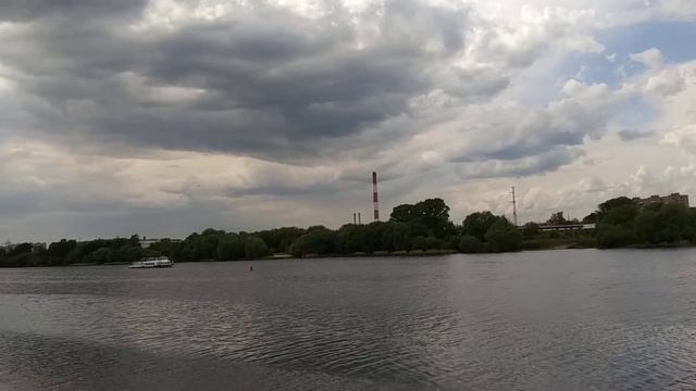 А по Волге теплоход набирает полный ход смотреть онлайн