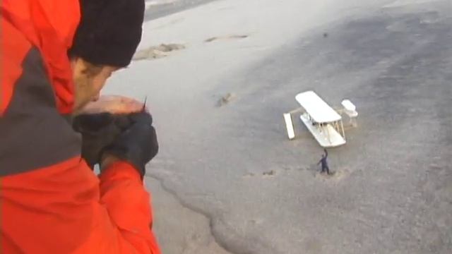 S. A. M. O. L. Y. O. T. (First Flight Ever) смотреть онлайн