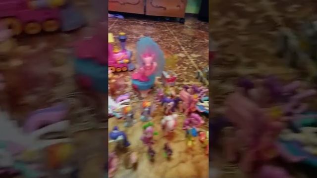 Первое наше видео.Коллекция пони смотреть онлайн