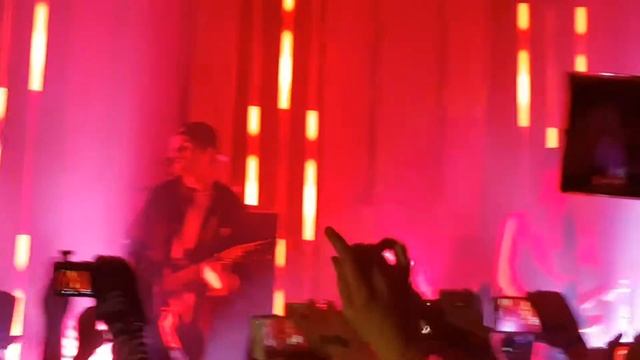 I MET ASHTON IRWIN!?! + CONCERT VLOG || VANESSA RAE смотреть онлайн