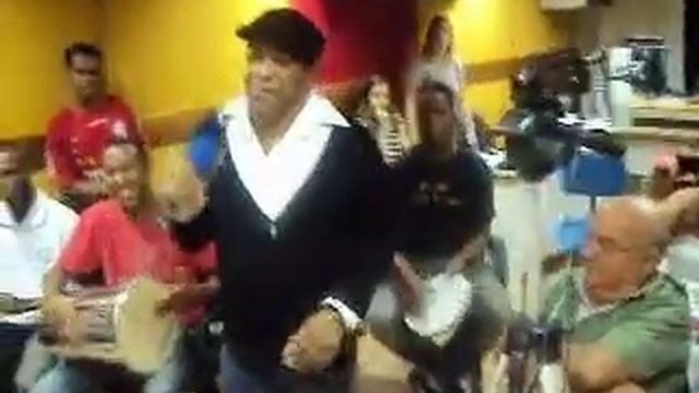 grupo Novo Visual e Wander Pires,canta liga pro meu celular смотреть онлайн