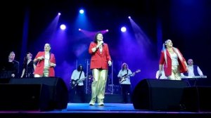 Группа Воровайки - Мурки-воровайки "Новогодний шансон для любимых" Vegas City Hall #шансон