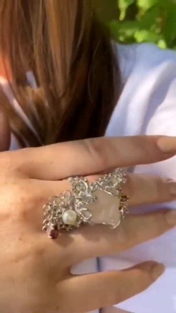 Дама сердца - ювелирные украшения из серебра с розовым кварцем ювелирного бренда Сила природы. смотреть онлайн