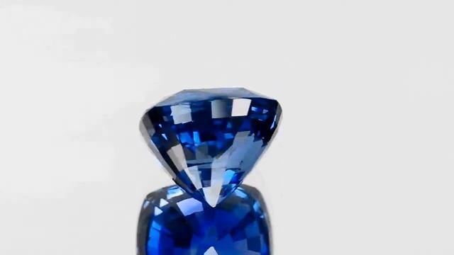 15.15-Carat Rare Museum Grade VVS Unheated Royal Blue Sapphire (Video 2) смотреть онлайн