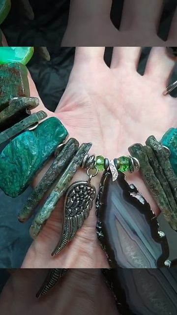 Колье из натуральных камней 