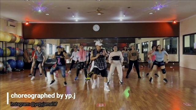 PROBLEMA - DADDY YANKEE | ZUMBA | REGGAETON | CHOREOGRAPHED BY YP.J смотреть онлайн