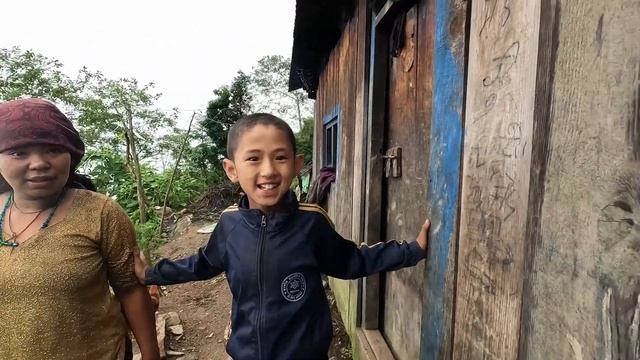 “Singa Bir: The Heartbeat of a Dying Village | Inspirational Rural Life Story” смотреть онлайн