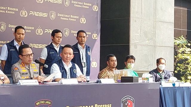 Cuplikan Kabid Humas Beri Keterangan Terkait Importasi смотреть онлайн