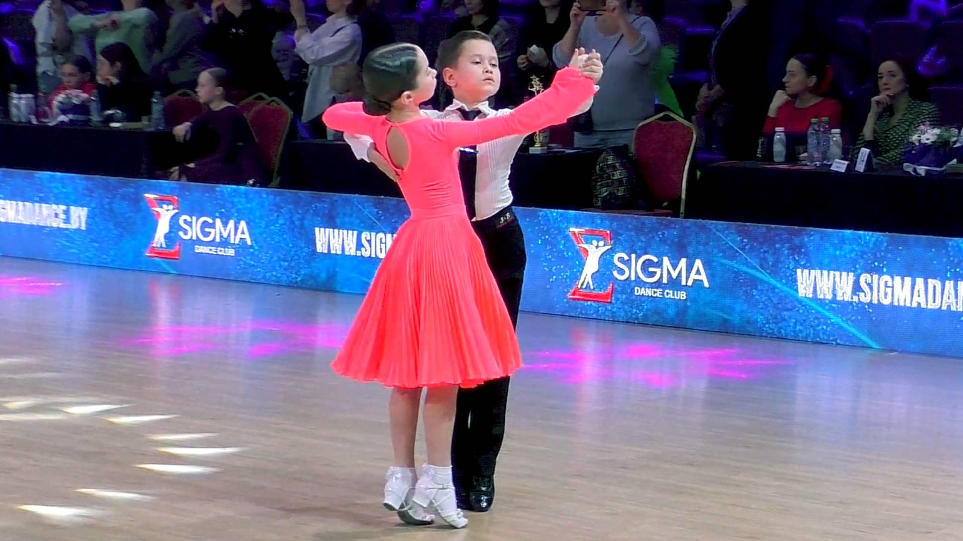 Дети-2 St 1/2: медленный вальс, танго, медленный фокстрот, квикстеп. Minsk Open Championship 2025 смотреть онлайн