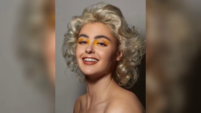 Stefania Ferrario, PLUS SIZE MODEL , LINGERIE SEXY PLUS SIZE, BIKIN SEXY PLUS SIZE