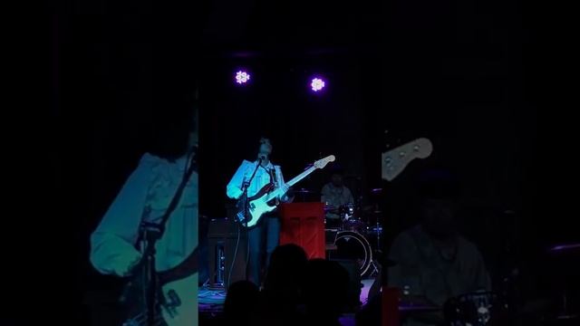 IV OF SPADES HEY BARBARA 12 Monkeys смотреть онлайн