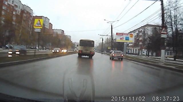 Пазик Не пропустил пешехода