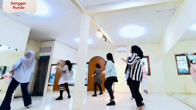 Mari Bercinta - Line Dance смотреть онлайн