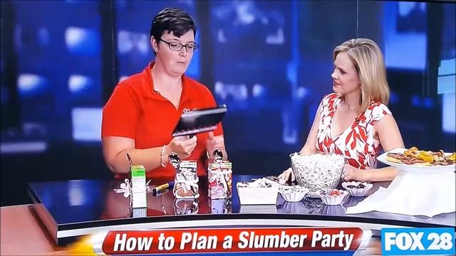 How to host a next level slumber party for your tween or teen смотреть онлайн