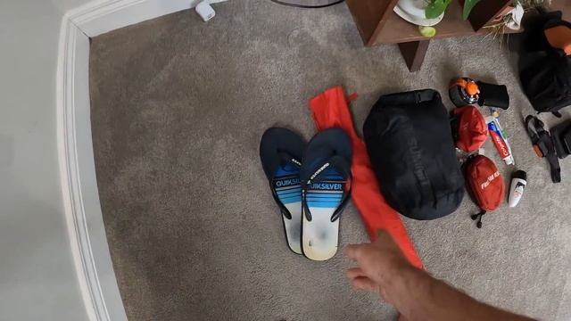 What's in my backpack? / four days hiking in remote western Tasmania the gear to take!! смотреть онлайн