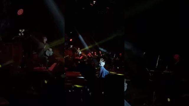 Ajda Pekkan 8 Mayis 2022 Izmir Konseri Eglen guzelim, Saril Bana, Harika смотреть онлайн