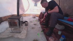 Один на Рыбалке! Готовлю Вкуснятину из Свежей Рыбы! Рыбачу в Палатке с Комфортом!!!