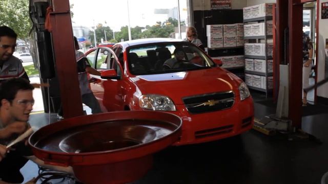 Sounds Like an Oil Change смотреть онлайн