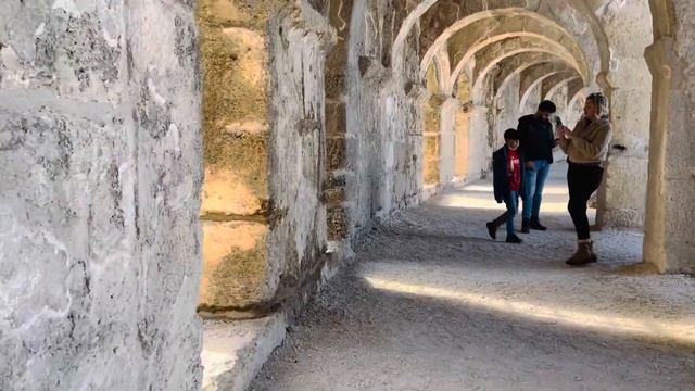 Aspendos - eines der best erhaltenen Amphitheater aus römischer Zeit. (Türkei / Antalya / Serik) смотреть онлайн