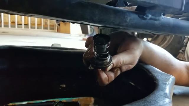 2015 Can-Am DS90 Oil Change смотреть онлайн