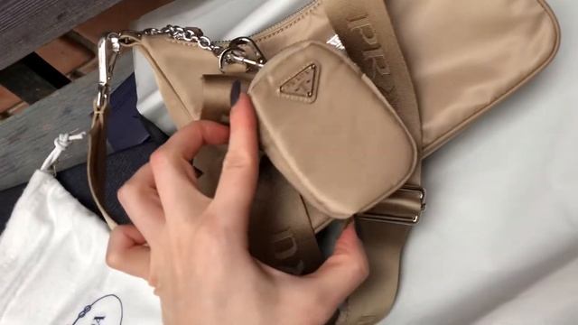 PRADA HOBO BAG смотреть онлайн