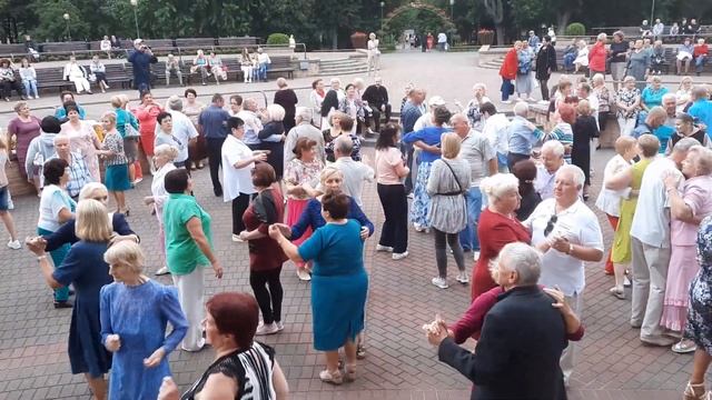 "Ты умна, ты прекрасна как фея..." смотреть онлайн