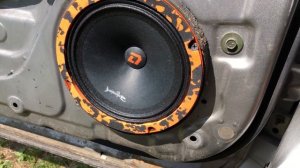 Замена штатных динамиков в Nissan X-trail на DL Audio Barracuda 165