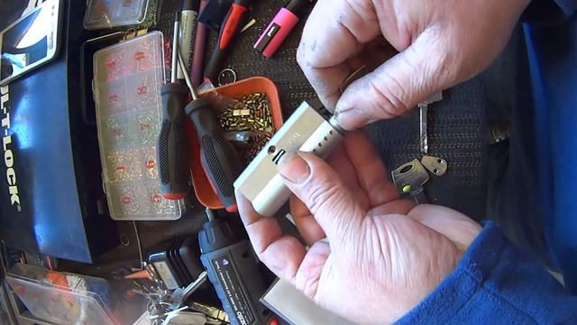 Mul-T-Lock interactive Euro cylinder building смотреть онлайн