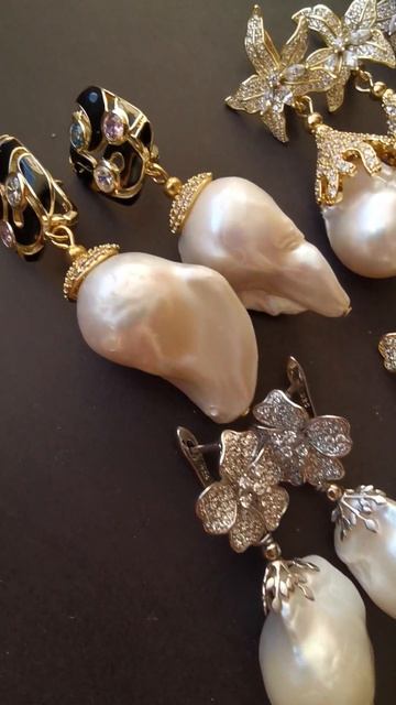 серьги с жемчугом барокко. #купитьукрашения #jewelry #подарок #украшенияназаказ #украшения #жемчуг смотреть онлайн