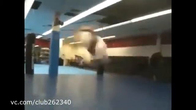 Человек попрыгун!!! смотреть онлайн