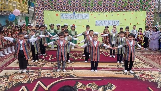 танец для мальчиков "Салом Узбекистан" смотреть онлайн