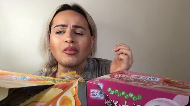 STRAWBERRY AND MANGO MOCHI (MINI) MUKBANG 먹방 AND TASTE TEST смотреть онлайн